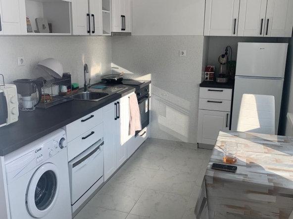 Дава се под наем Двустаен апартамент в София, Дианабад - 70 кв.м за 382.5 € - Снимка #1