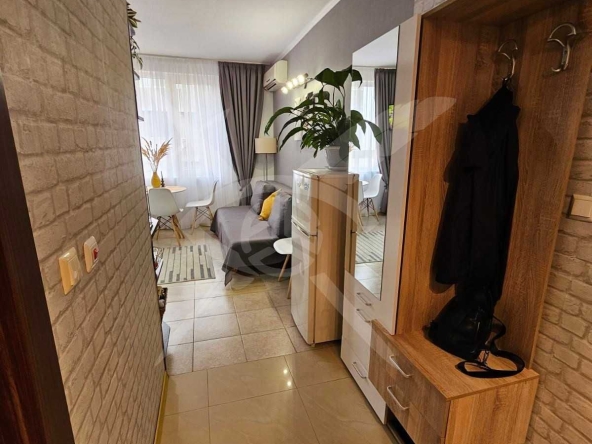 Двустаен апартамент в к.к. Слънчев бряг - 53 кв.м за 1378 €/кв.м - Снимка #1