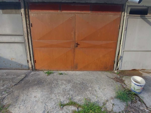 Гараж / Паркомясто в Търговище, Боровец - 20 кв.м за 816 €/кв.м - Снимка #1