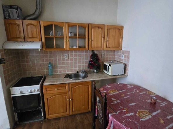 Дава се под наем Къща в Пловдив, Въстанически - 65 кв.м за 255 € - Снимка #1