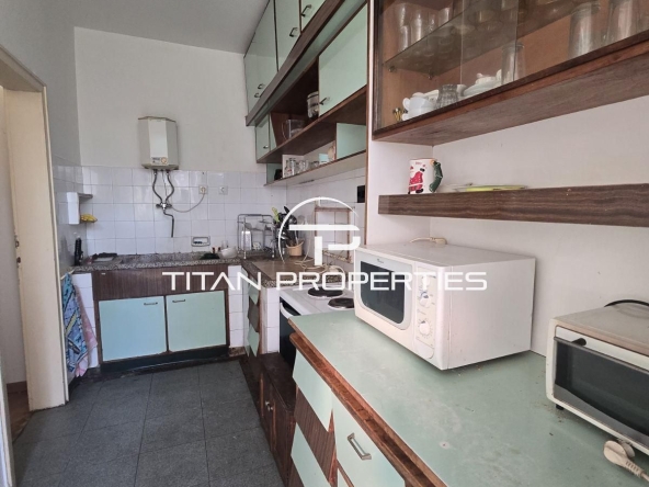 Дава се под наем Тристаен апартамент в Пловдив, Център - 105 кв.м за 400 € - Снимка #1