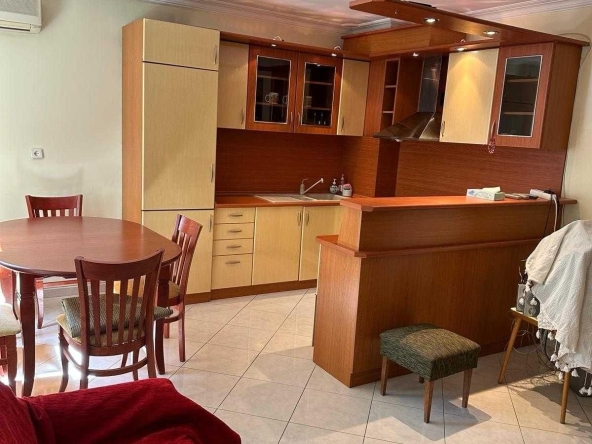 Дава се под наем Тристаен апартамент в София, Лозенец - 97 кв.м за 800 € - Снимка #1