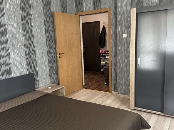Дава се под наем Етаж от къща в София, НПЗ Изток - 100 кв.м за 255 € - Снимка #1