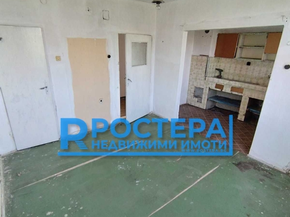 Тристаен апартамент в Търговище, Център - 81 кв.м за 963 €/кв.м - Снимка #1