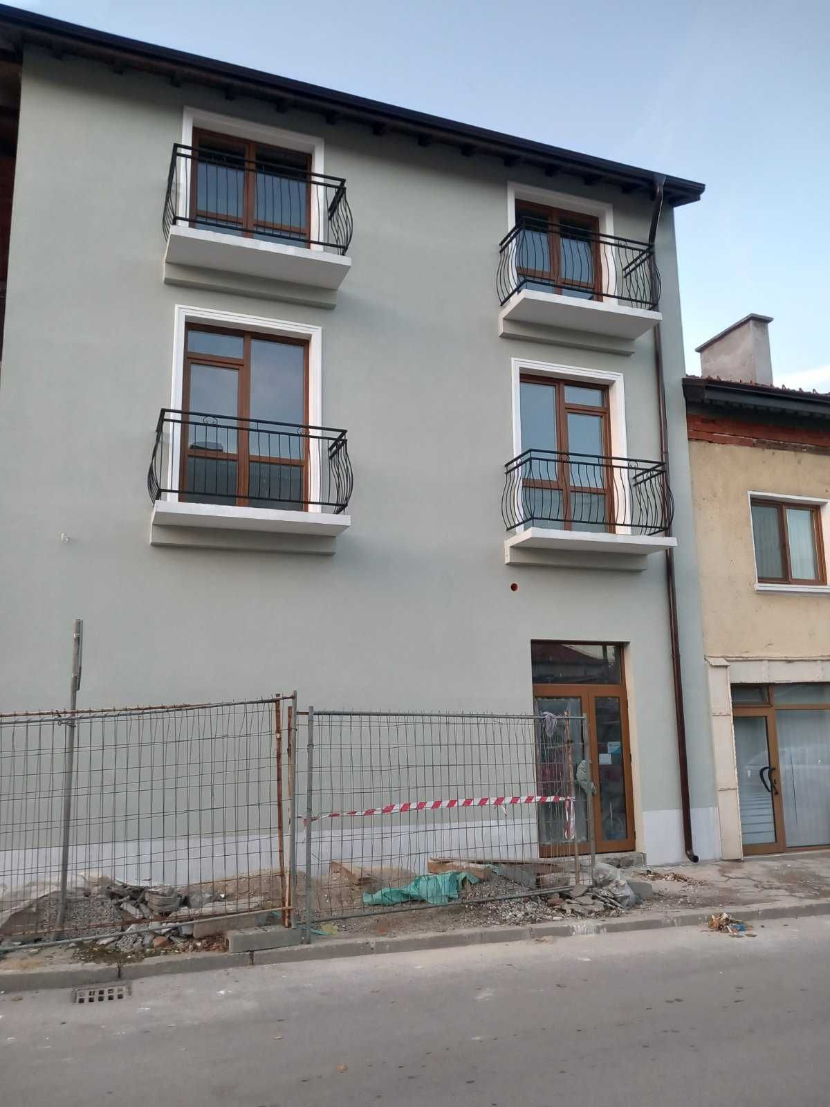 Магазин в Разлог - 35 кв.м за 1143 €/кв.м - Снимка #1