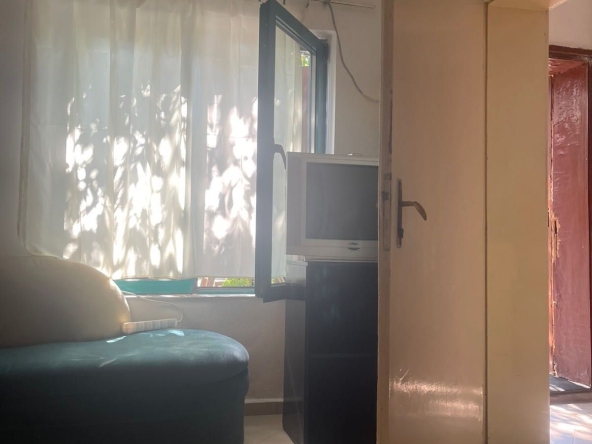 Дава се под наем Двустаен апартамент в София, Левски В - 50 кв.м за 255 € - Снимка #1
