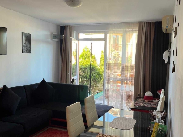 Тристаен апартамент в Бяла - 90 кв.м за 934 €/кв.м - Снимка #1