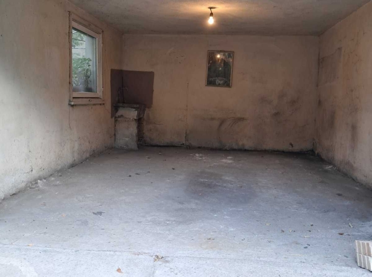 Дава се под наем Гараж / Паркомясто в Пловдив, Въстанически - 20 кв.м за 100 € - Снимка #1