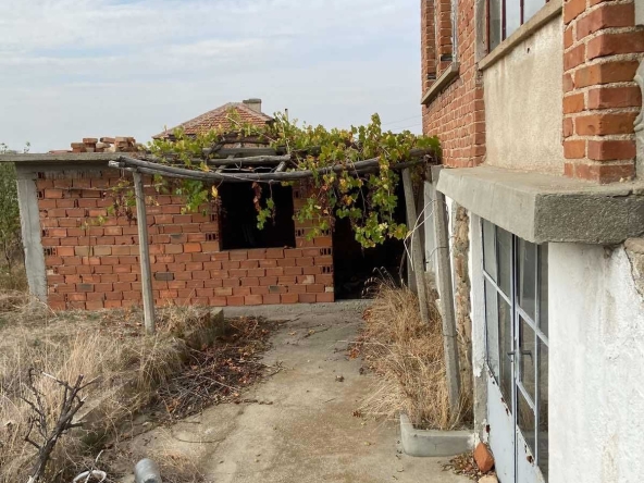 Къща в с. Овчарово, Област Хасково - 90 кв.м за 170 €/кв.м - Снимка #1