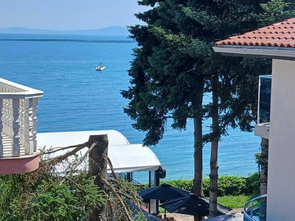 Дава се под наем Двустаен апартамент в Несебър - 70 кв.м за 45.9 € - Снимка #1