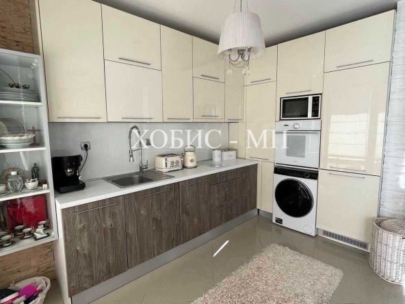 Тристаен апартамент в Пловдив, Център - 105 кв.м за 1858 €/кв.м - Снимка #1