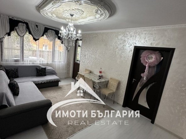 Двустаен апартамент в Карлово - 60 кв.м за 1577 €/кв.м - Снимка #1