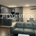 Дава се под наем Тристаен апартамент в Варна, ВИНС - 106 кв.м за 1250 € - Снимка #1