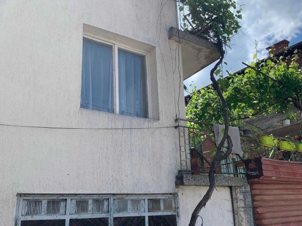 Етаж от къща в Кюстендил, Център - 94 кв.м за 745 €/кв.м - Снимка #1