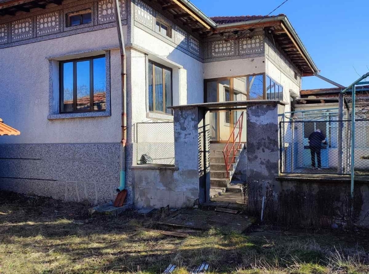 Къща в с. Долно Белево, Област Хасково - 130 кв.м за 324 €/кв.м - Снимка #1