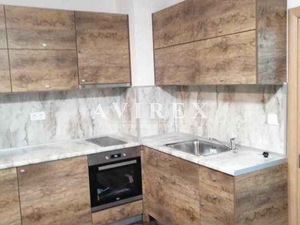 Дава се под наем Двустаен апартамент в Пловдив, Коматево - 60 кв.м за 306 € - Снимка #1