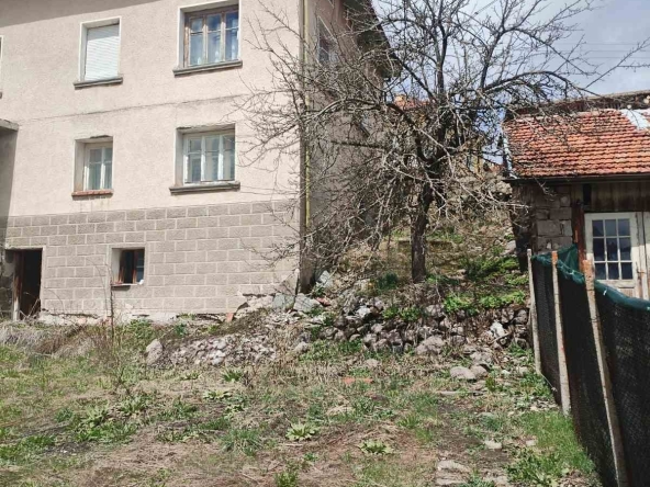 Къща в с. Равногор, Област Пазарджик - 65 кв.м за 1231 €/кв.м - Снимка #1