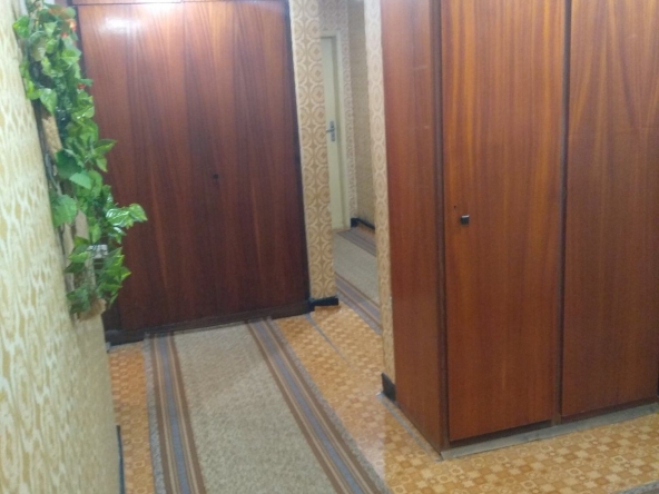 Тристаен апартамент в Ямбол, Георги Бенковски - 98 кв.м за 438 €/кв.м - Снимка #1