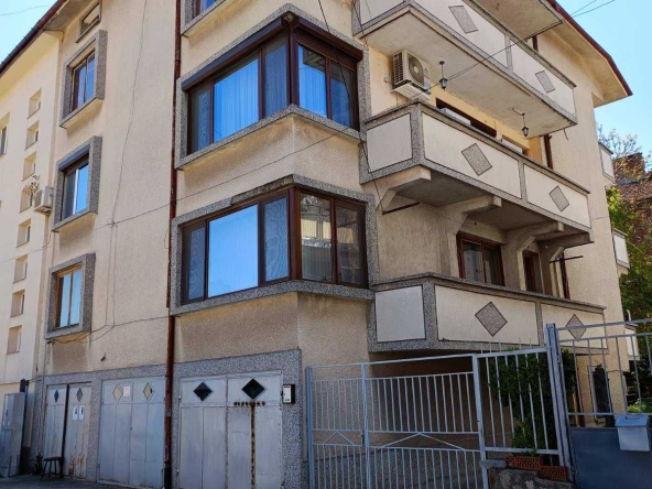 Етаж от къща в Хасково, Овчарски - 127 кв.м за 1087 €/кв.м - Снимка #1