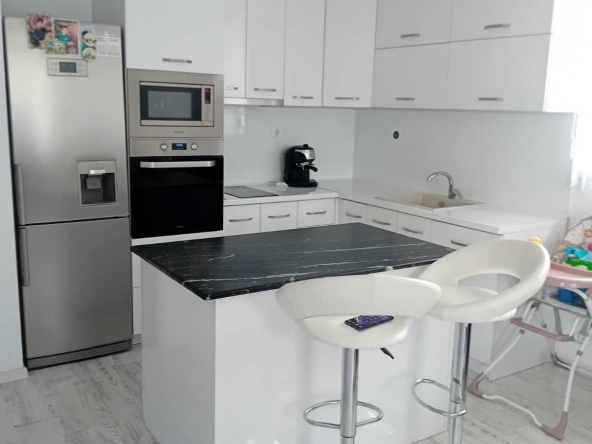 Тристаен апартамент в Стара Загора, Железник - изток - 136 кв.м за 1236 €/кв.м - Снимка #1