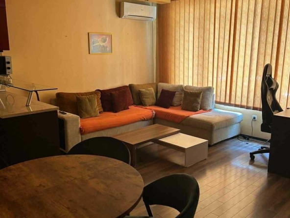 Дава се под наем Двустаен апартамент в София, Бъкстон - 52 кв.м за 550 € - Снимка #1