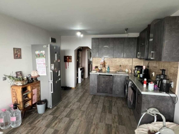 Двустаен апартамент в Плевен, Широк център - 77 кв.м за 1429 €/кв.м - Снимка #1