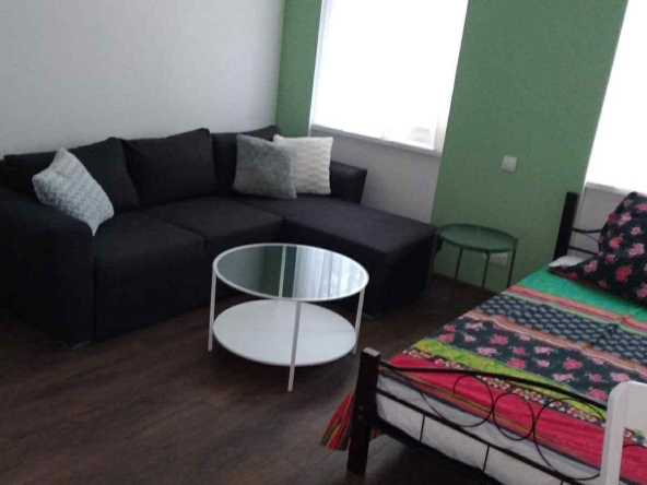 Дава се под наем Едностаен апартамент в Пловдив, Център - 68 кв.м за 225 € - Снимка #1