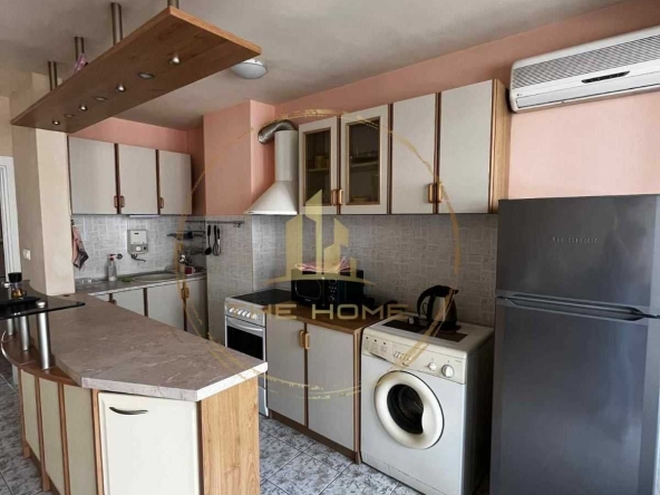 Дава се под наем Тристаен апартамент в Варна, Център - 72 кв.м за 550 € - Снимка #1