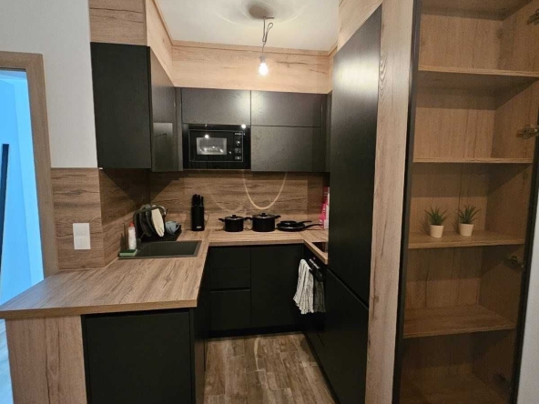Тристаен апартамент в София, Иван Вазов - 85 кв.м за 2059 €/кв.м - Снимка #1