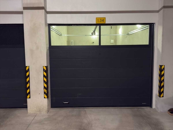 Дава се под наем Гараж / Паркомясто в София, Витоша - 21 кв.м за 153 € - Снимка #1