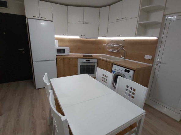 Дава се под наем Едностаен апартамент в София, Оборище - 45 кв.м за 509.49 € - Снимка #1