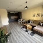 Дава се под наем Тристаен апартамент в Пловдив, Младежки Хълм - 122 кв.м за 1000 € - Снимка #1