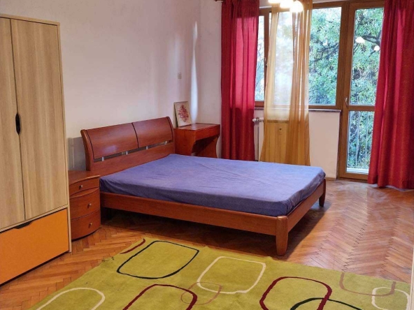 Дава се под наем Двустаен апартамент в София, Център - 60 кв.м за 458.49 € - Снимка #1