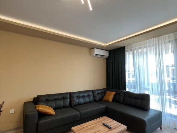 Дава се под наем Двустаен апартамент в Пловдив, Христо Смирненски - 76 кв.м за 500 € - Снимка #1