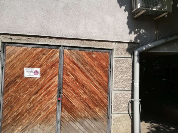 Дава се под наем Гараж / Паркомясто в София, 7-ми 11-ти километър - 21 кв.м за 229.5 € - Снимка #1
