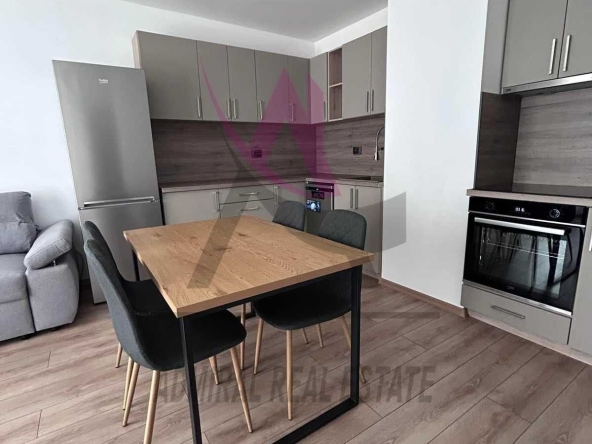 Дава се под наем Тристаен апартамент в Варна, Трошево - 100 кв.м за 650 € - Снимка #1