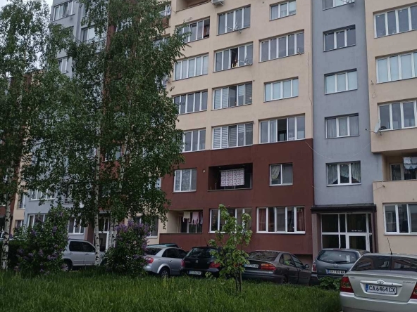 Тристаен апартамент в Самоков - 66 кв.м за 1228 €/кв.м - Снимка #1