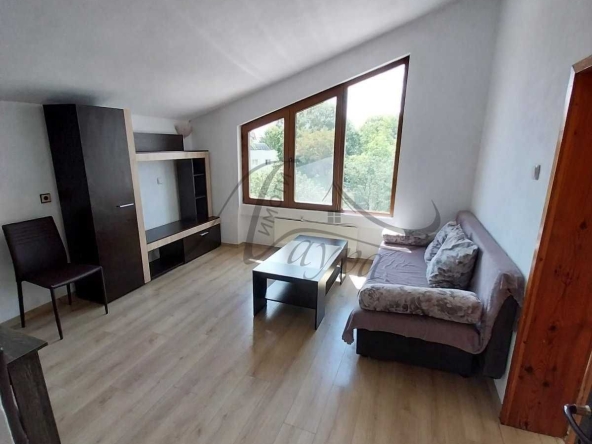 Дава се под наем Двустаен апартамент в Шумен, Център - 65 кв.м за 326.4 € - Снимка #1