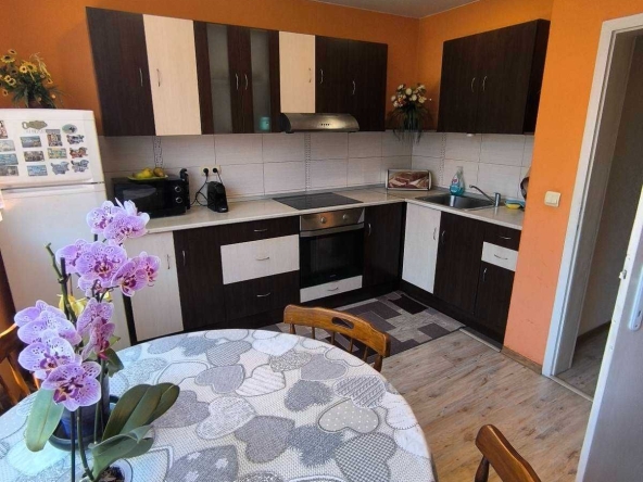 Етаж от къща в Перник, Ралица - 128 кв.м за 782 €/кв.м - Снимка #1