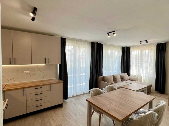 Дава се под наем Тристаен апартамент в София, Студентски град - 108 кв.м за 899 € - Снимка #1