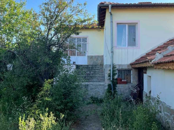 Къща в с. Добрич, Област Хасково - 140 кв.м за 622 €/кв.м - Снимка #1