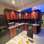 Дава се под наем Тристаен апартамент в Шумен, Център - 80 кв.м за 408 € - Снимка #1