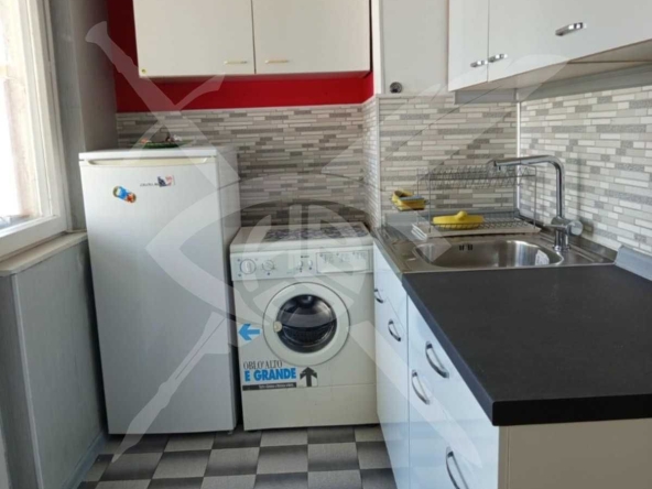 Дава се под наем Тристаен апартамент в Варна, Зимно кино Тракия - 72 кв.м за 450 € - Снимка #1