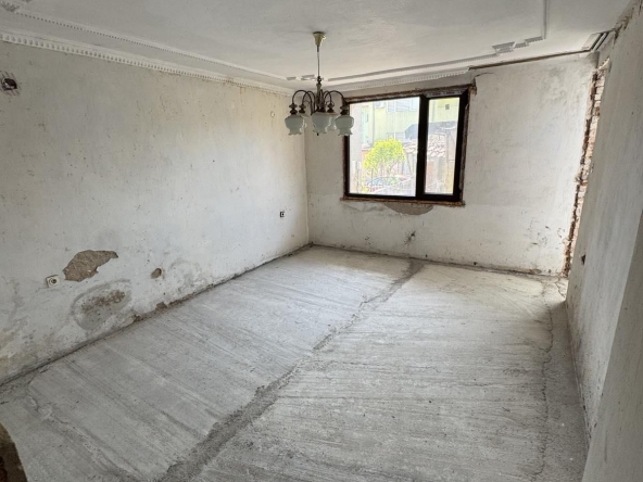 Етаж от къща в Приморско - 100 кв.м за 949 €/кв.м - Снимка #1