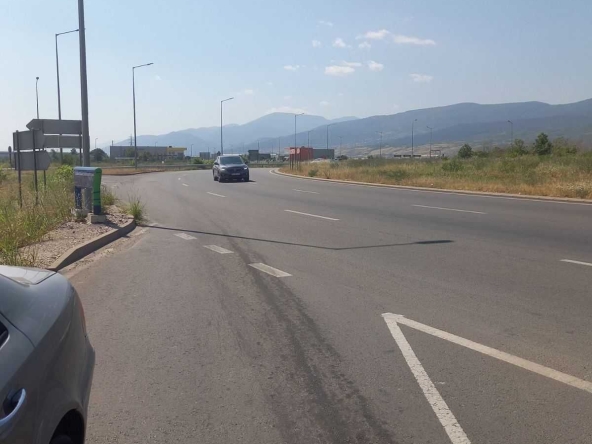 Дава се под наем Парцел в Пловдив, Индустриална зона - Тракия - 5341 кв.м за 51 € - Снимка #1