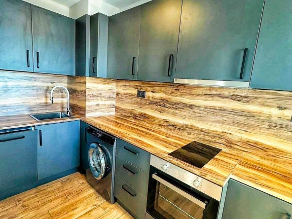 Дава се под наем Четиристаен апартамент в Асеновград - 116 кв.м за 382.5 € - Снимка #1