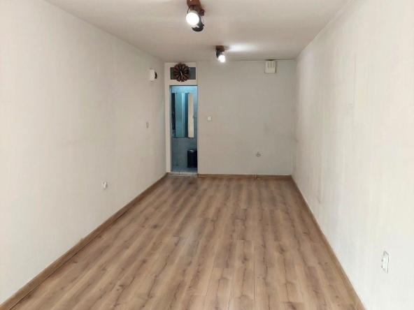 Дава се под наем Магазин в София, Лозенец - 31 кв.м за 350 € - Снимка #1