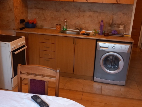 Дава се под наем Двустаен апартамент в Варна, Кайсиева градина - 65 кв.м за 250 € - Снимка #1