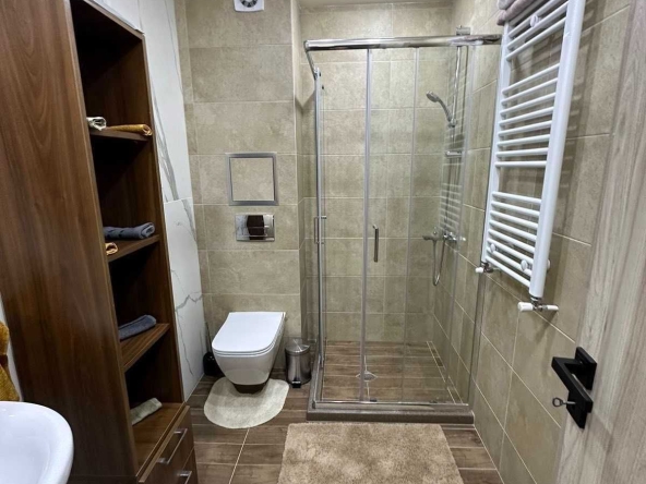 Двустаен апартамент в София, Зона Б-18 - 67 кв.м за 2351 €/кв.м - Снимка #1