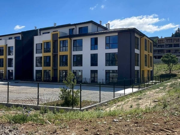 Двустаен апартамент в Търговище, Запад 3 - 63 кв.м за 916 €/кв.м - Снимка #1